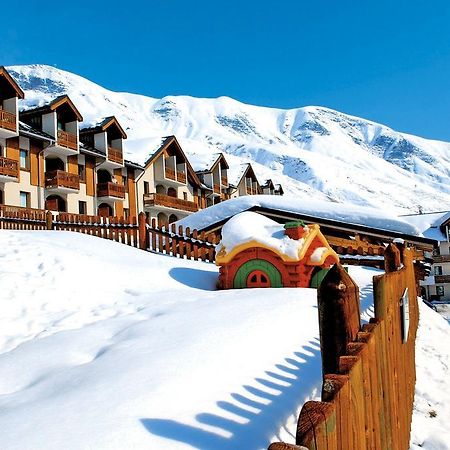 Résidence Odalys L'Ouillon Saint-Sorlin-dʼArves Esterno foto